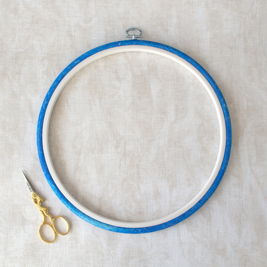 Nurge Blue Hoop-Frame: Your Elegant, All-in-One Solution for Embroidery and Display