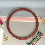 Nurge Screwless Plastic Hoop: Lightness and Firmness for Your Embroidery Projects