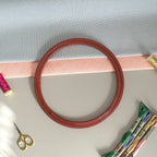 Nurge Screwless Plastic Hoop: Lightness and Firmness for Your Embroidery Projects