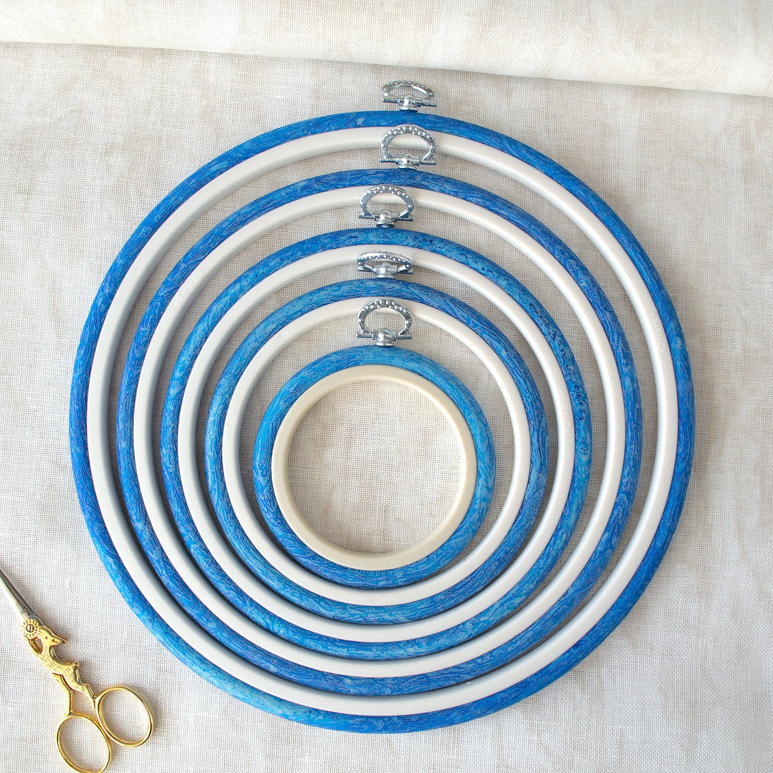 Nurge Blue Hoop-Frame: Your Elegant, All-in-One Solution for Embroidery and Display