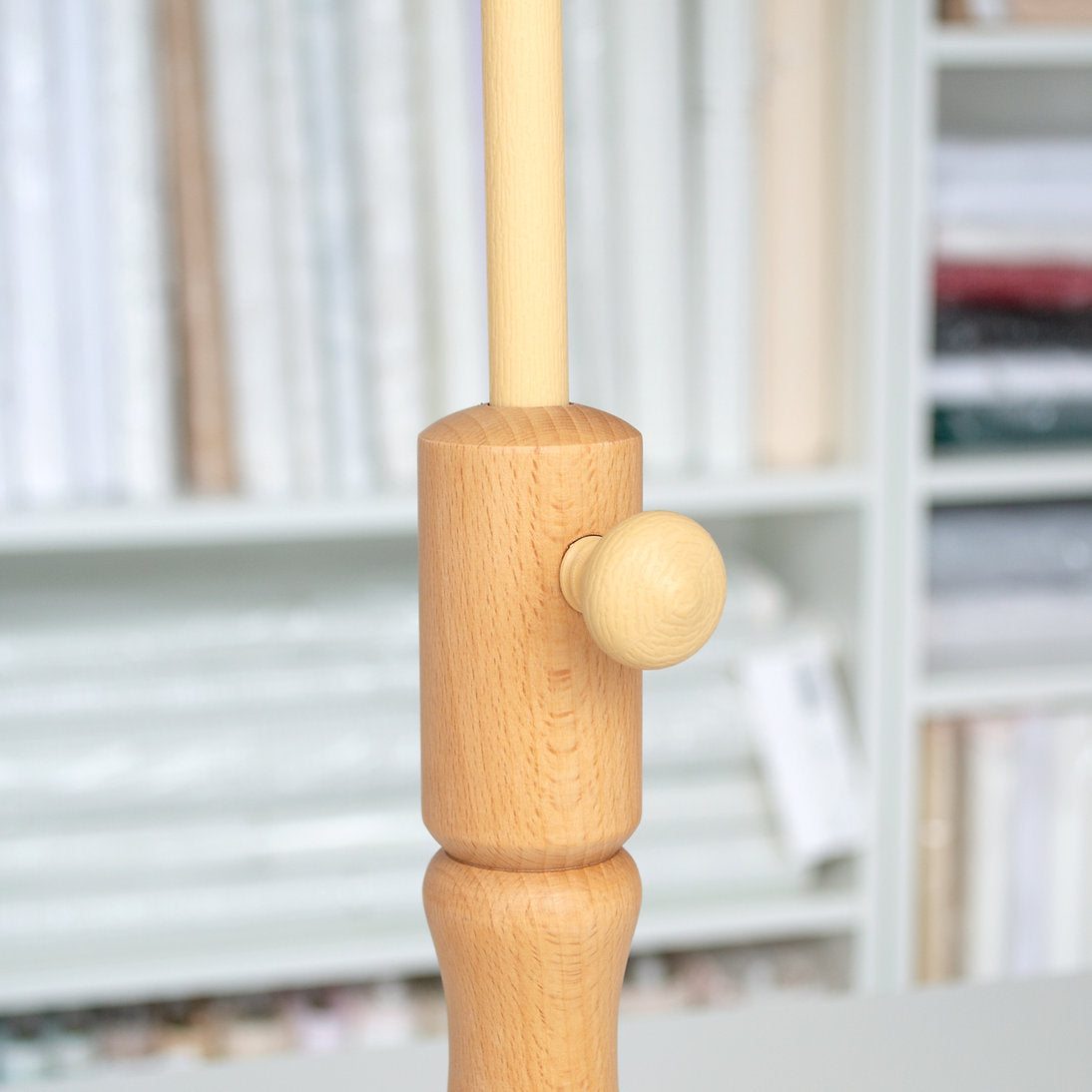 Nurge 190-1 Adjustable Table Stand: Comfort and Quality for Embroidery