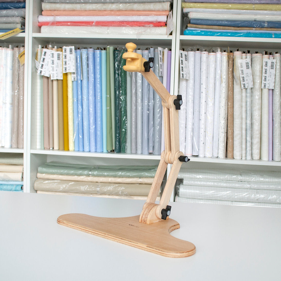 Nurge 190-4 Frame Stand – Comfort and Quality for Embroidery