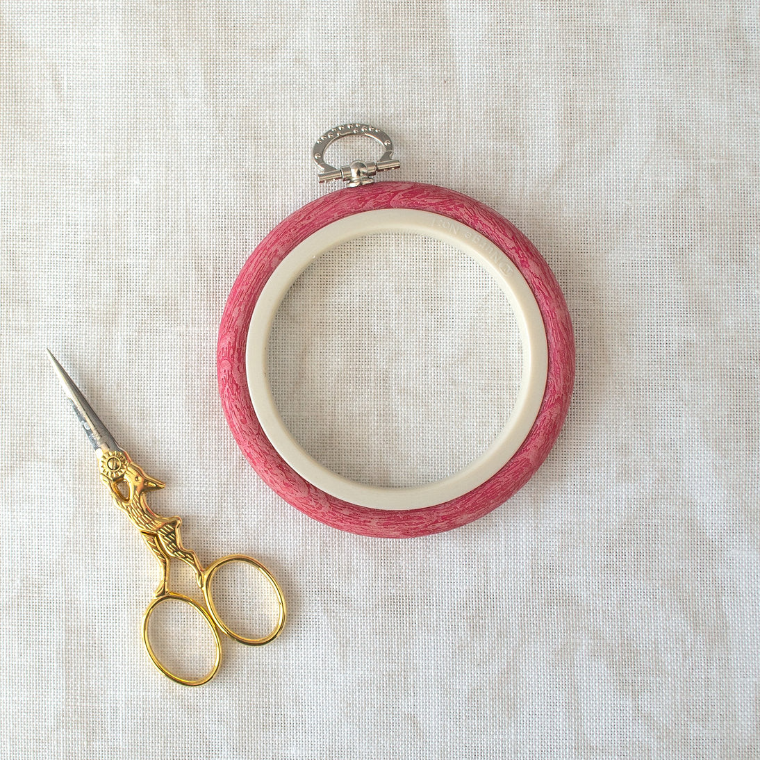 Nurge Red Hoop-Frame: The Perfect Blend of Functionality and Style for Your Embroidery