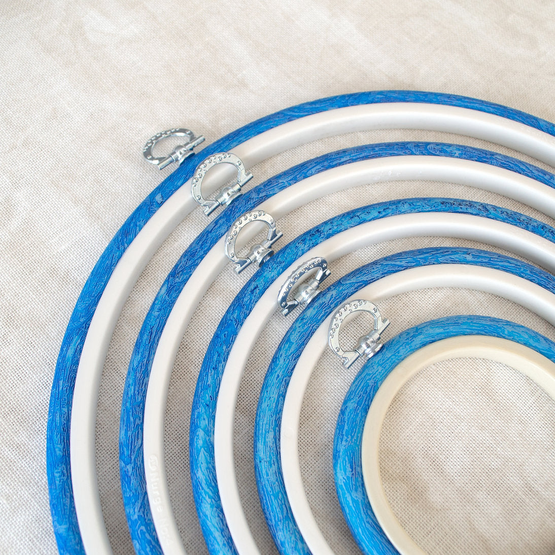 Nurge Blue Hoop-Frame: Your Elegant, All-in-One Solution for Embroidery and Display