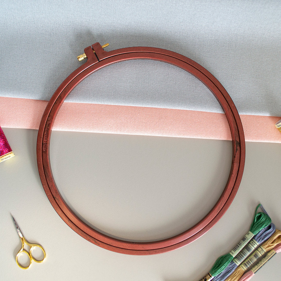Nurge Plastic Hoop with Clamp: Your Lightweight and Reliable Companion for Flawless Embroidery