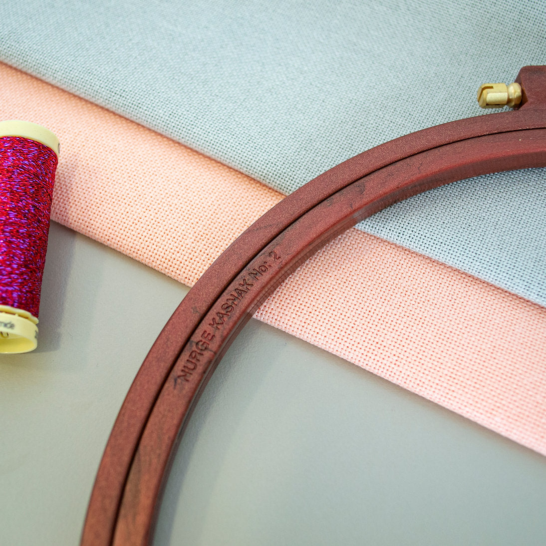 Nurge Plastic Hoop with Clamp: Your Lightweight and Reliable Companion for Flawless Embroidery