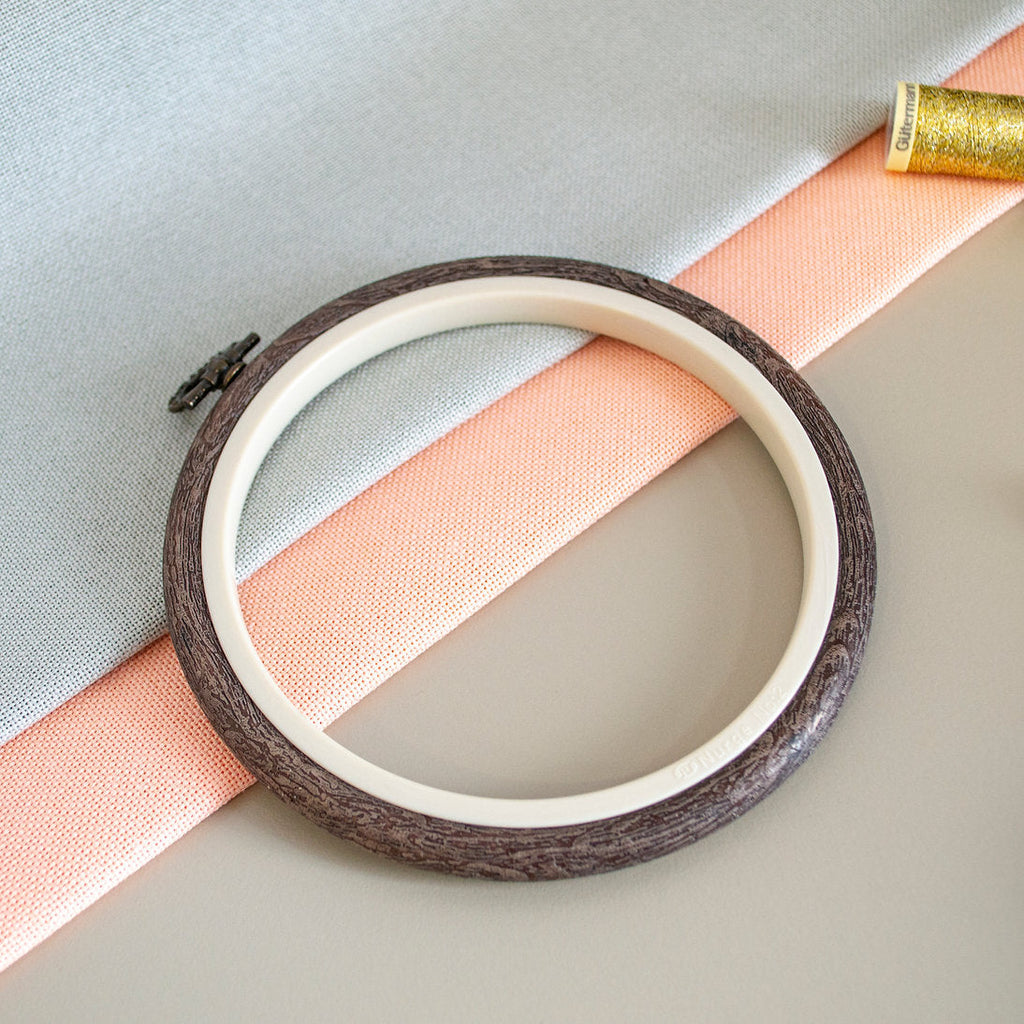 Nurge Hoop-Frame: Perfect Tension for Your Embroidery & Stylish Décor