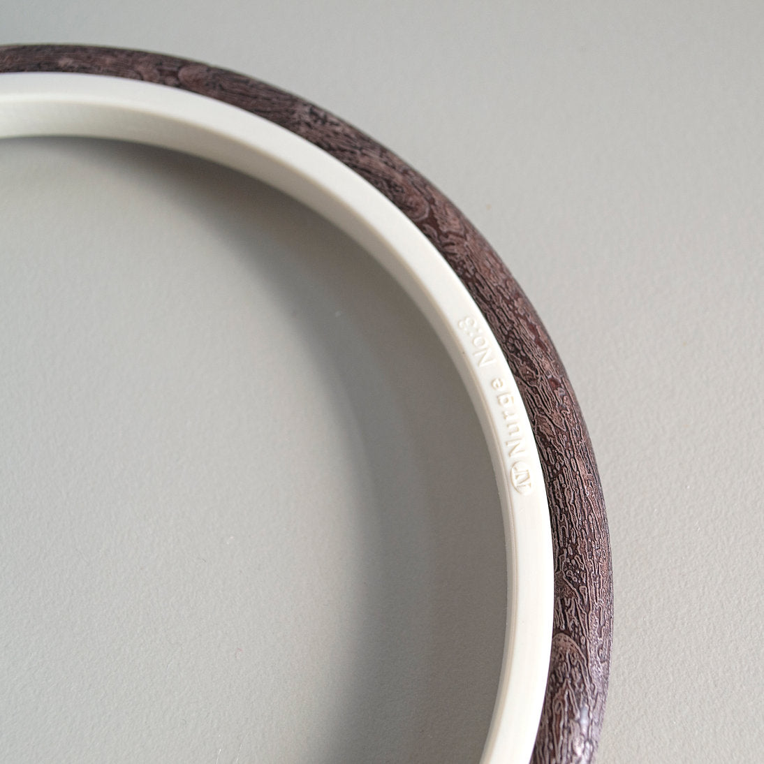 Nurge Hoop-Frame: Perfect Tension for Your Embroidery & Stylish Décor