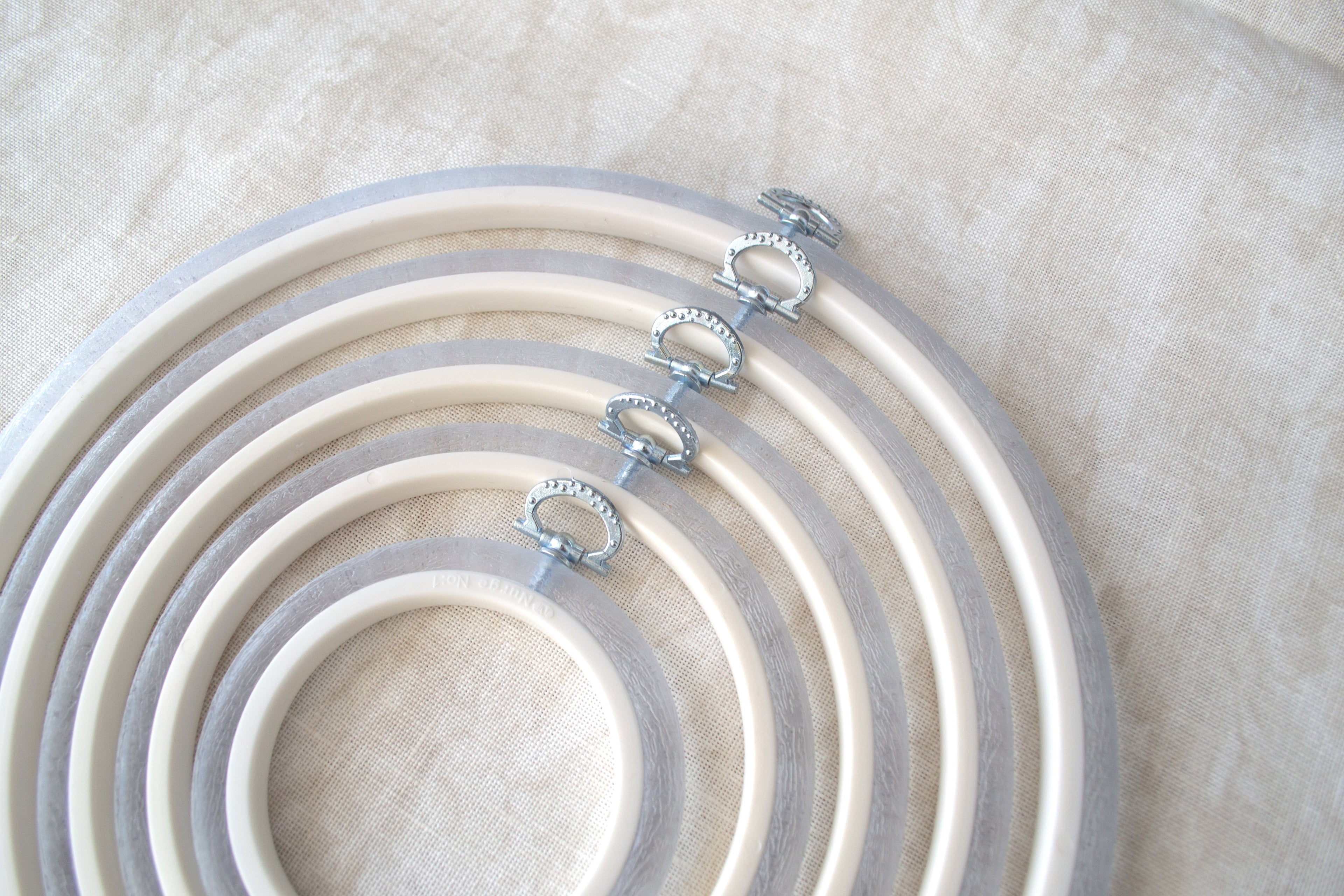 Nurge Clear Hoop-Frame: Versatility and Elegance for Your Embroidery Projects