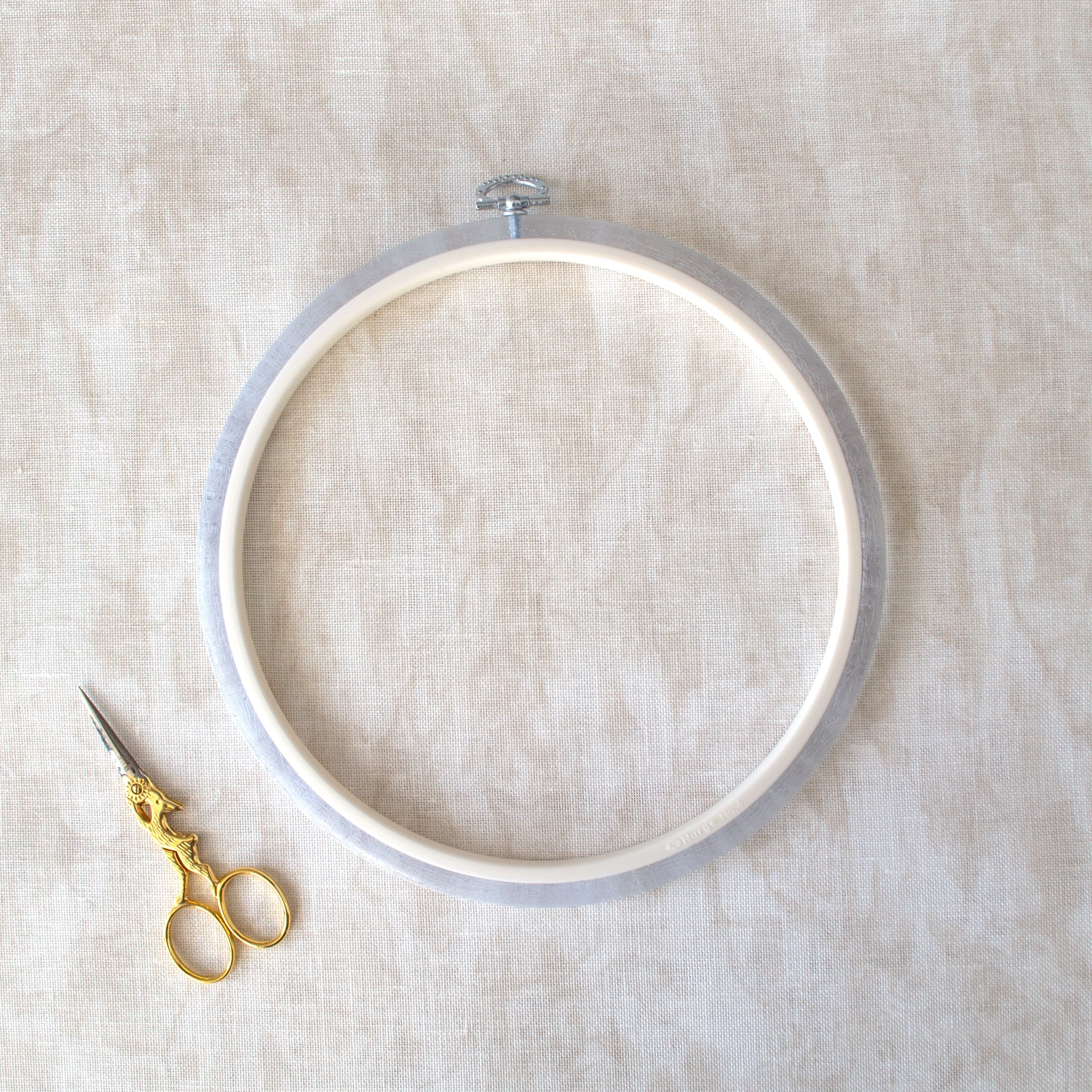 Nurge Clear Hoop-Frame: Versatility and Elegance for Your Embroidery Projects