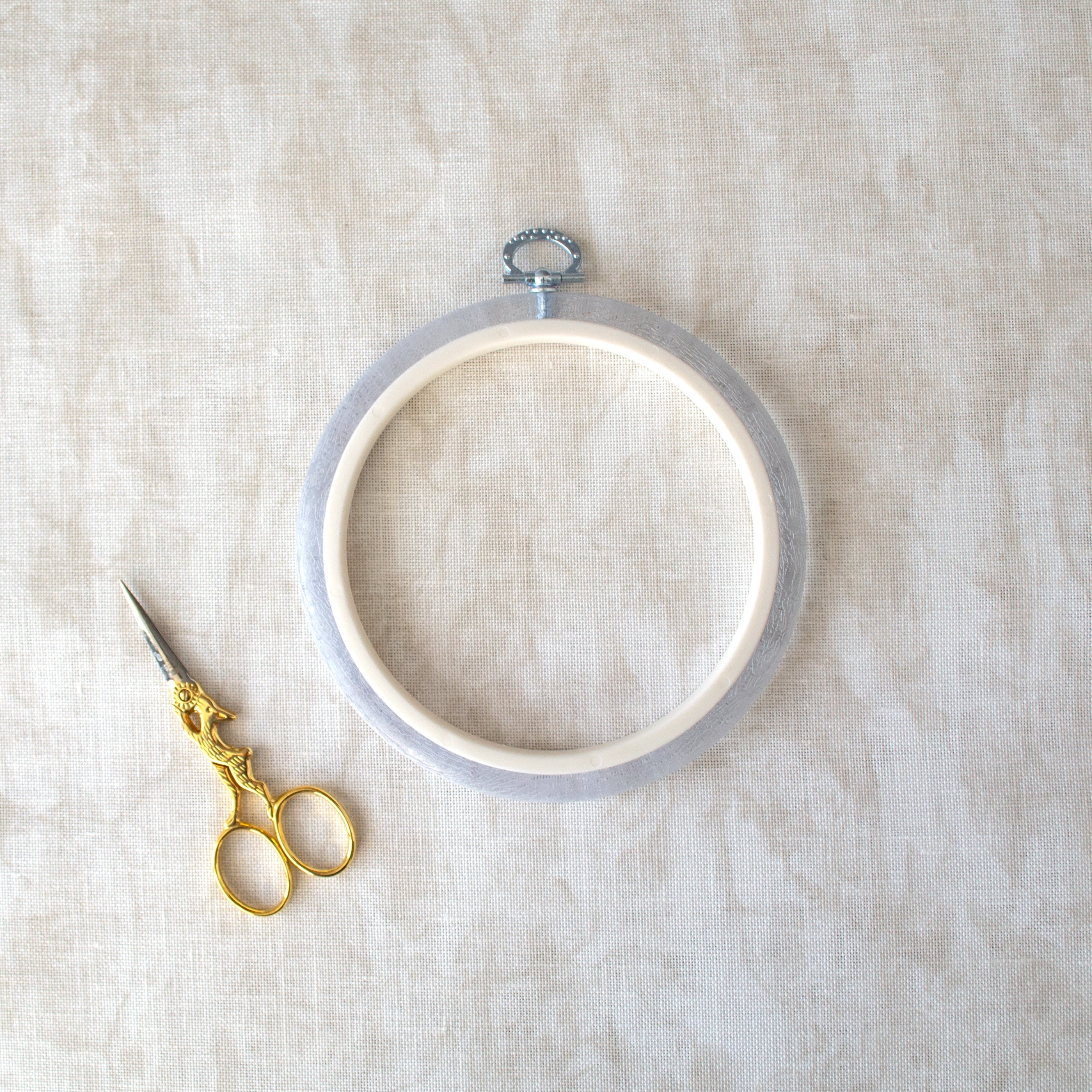 Nurge Clear Hoop-Frame: Versatility and Elegance for Your Embroidery Projects