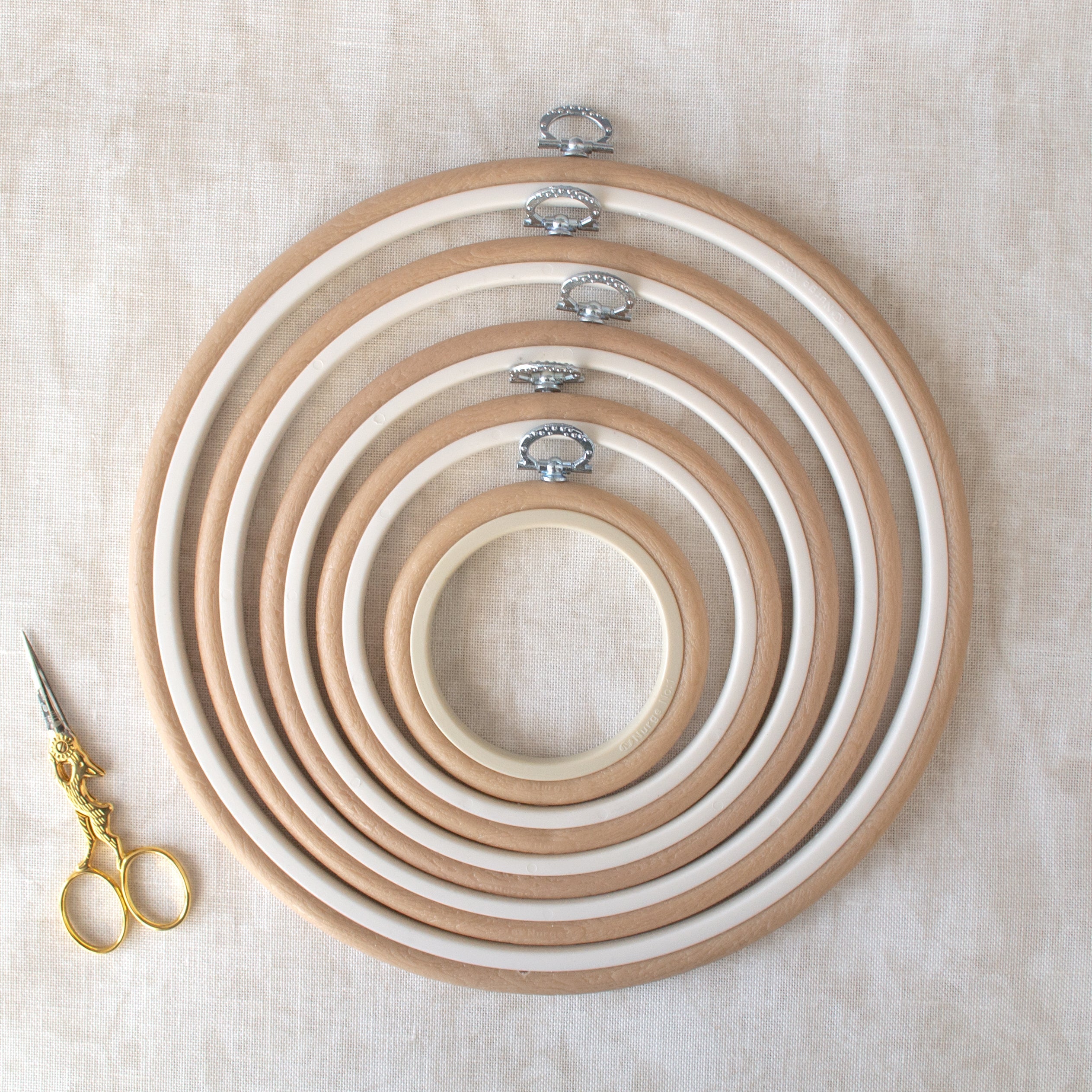 Nurge Beige Hoop-Frame: A Classic Touch for Your Embroidered Creations