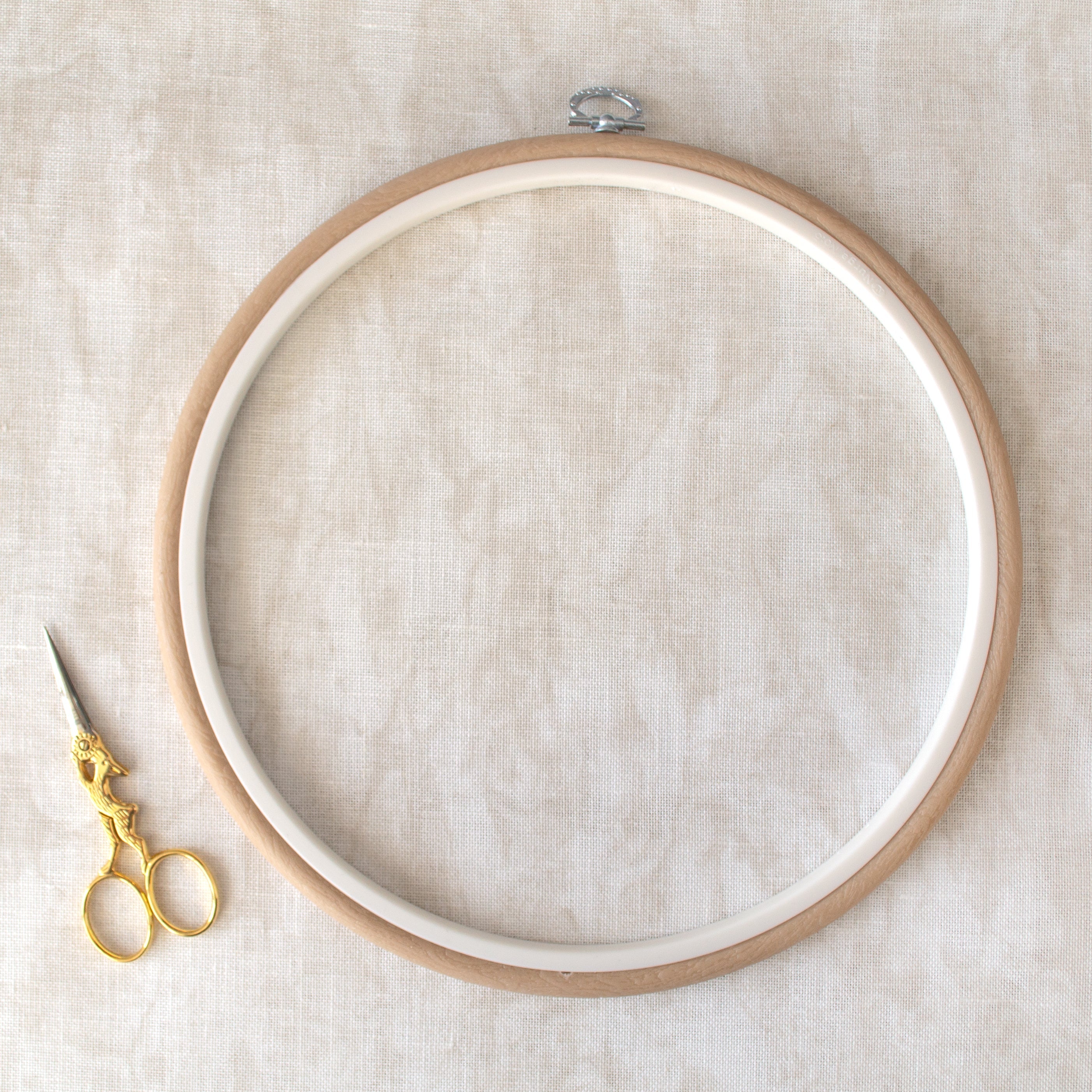 Nurge Beige Hoop-Frame: A Classic Touch for Your Embroidered Creations
