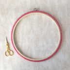 Nurge Pink Hoop-Frame: A Delicate Touch for Your Embroidery and Décor