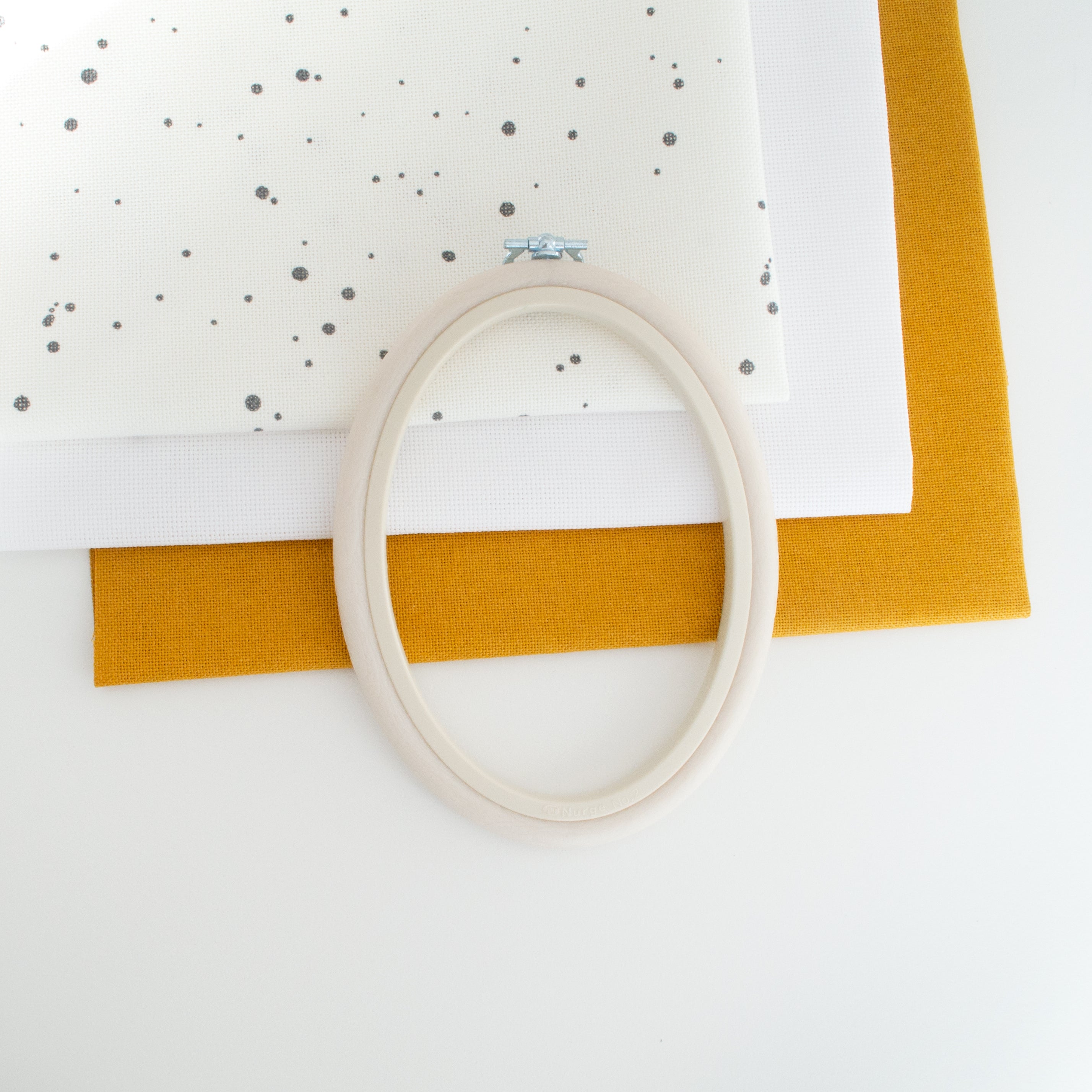 Nurge Oval Flexi Hoop Frame (White): Elegance and Functionality for Your Embroidery Projects