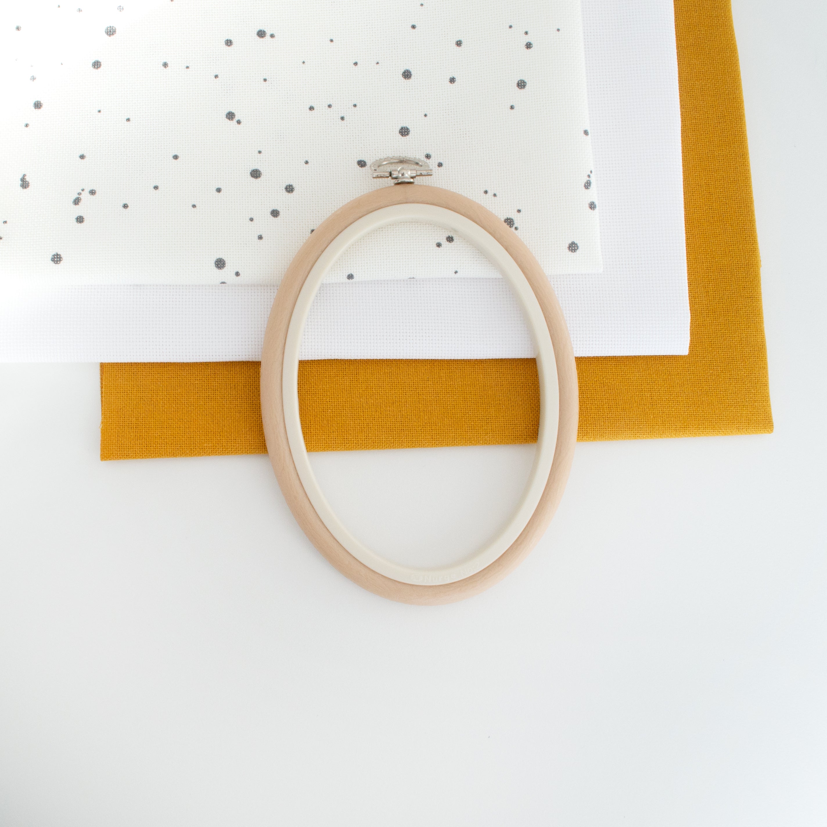 Nurge Oval Flexi Hoop Frame (Beige): Your Refined Embroidery Companion