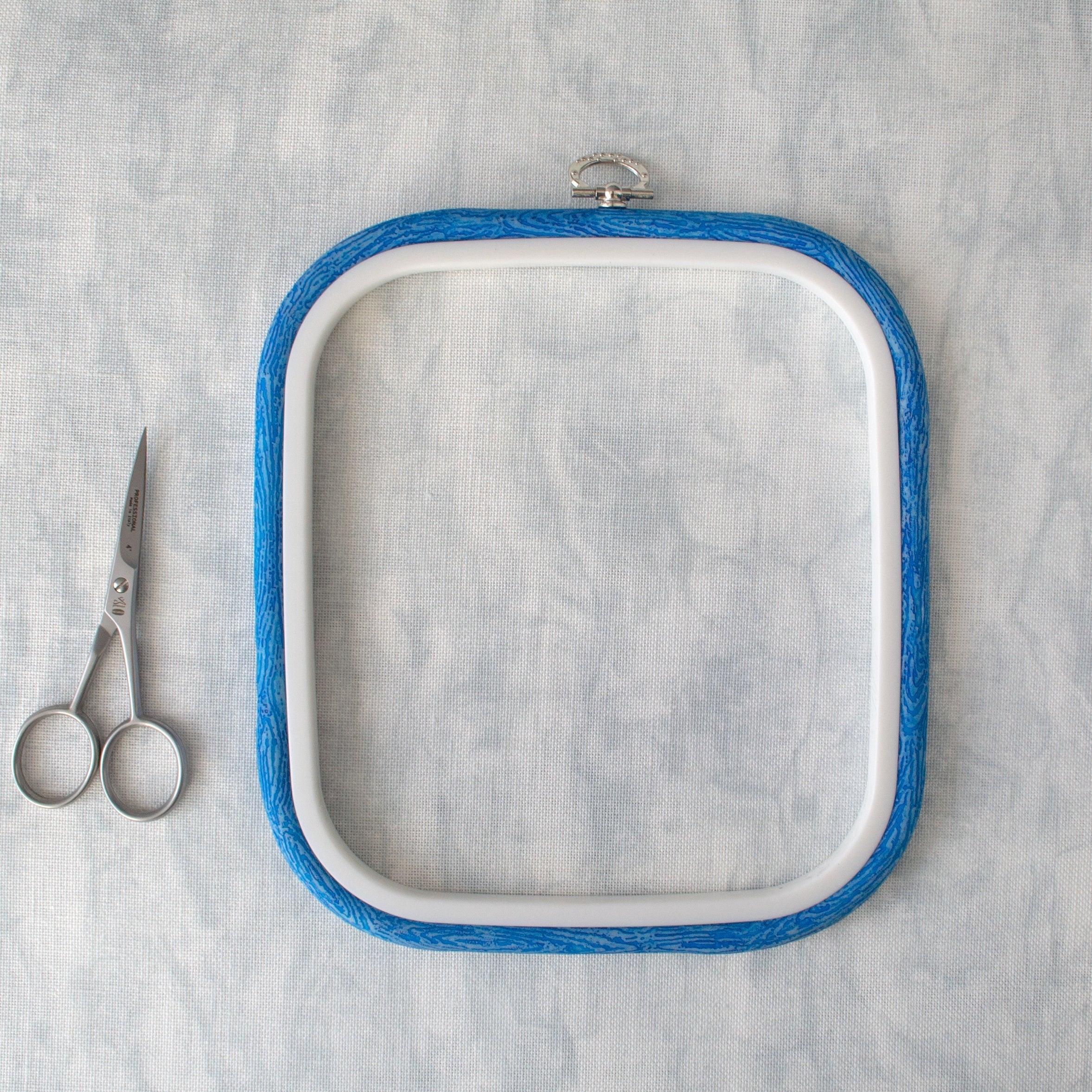 Cadre à broder carré flexible Nurge bleu vif : Sublimez vos créations de broderie